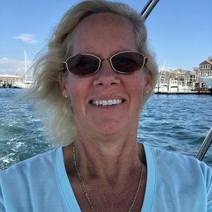 Meet your Posher, Debbie